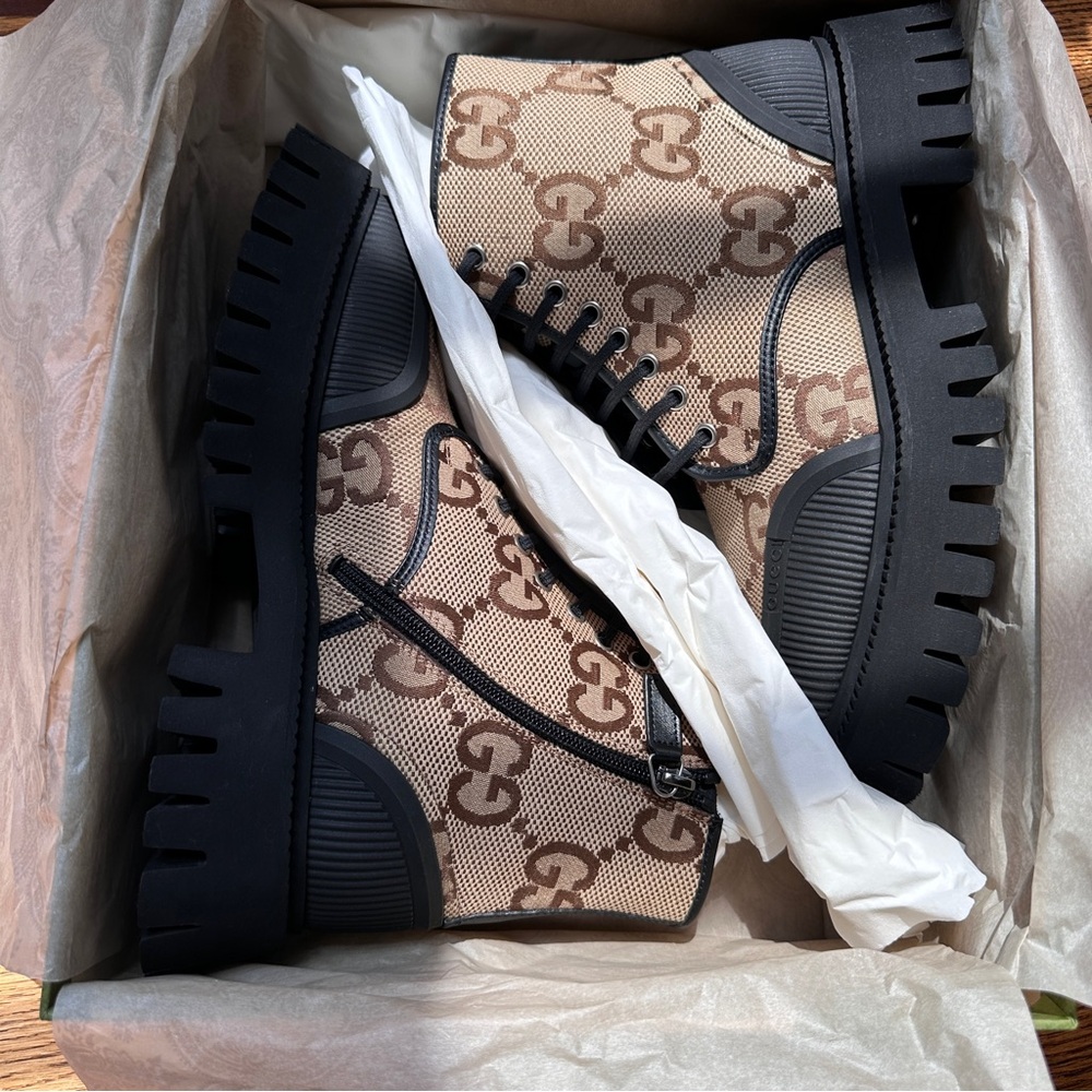 Gucci Maxi GG Canvas Lace Up Boots Size‎ 40.5 New with Box - Picture 10 of 10